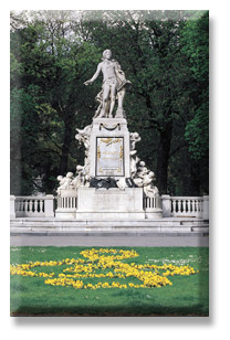 Mozart's statue at Burggarten